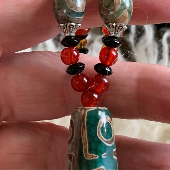 Tibetan DZI necklace with one large pendant - Picture 11 of 16